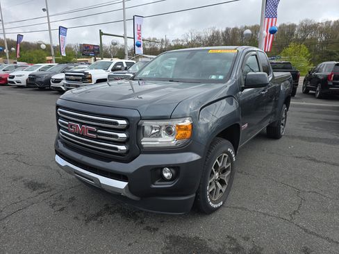 Used 2015 GMC Canyon SLE w/ All-Terrain Package AWD/4WD image 5