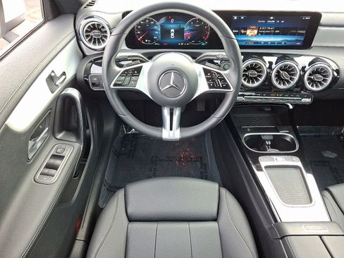 Certified 2025 Mercedes-Benz CLA 250 4MATIC image 11