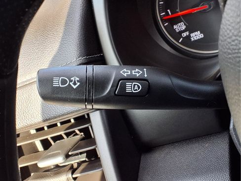 Used 2022 GMC Terrain SLE w/ Driver Convenience Package image 14