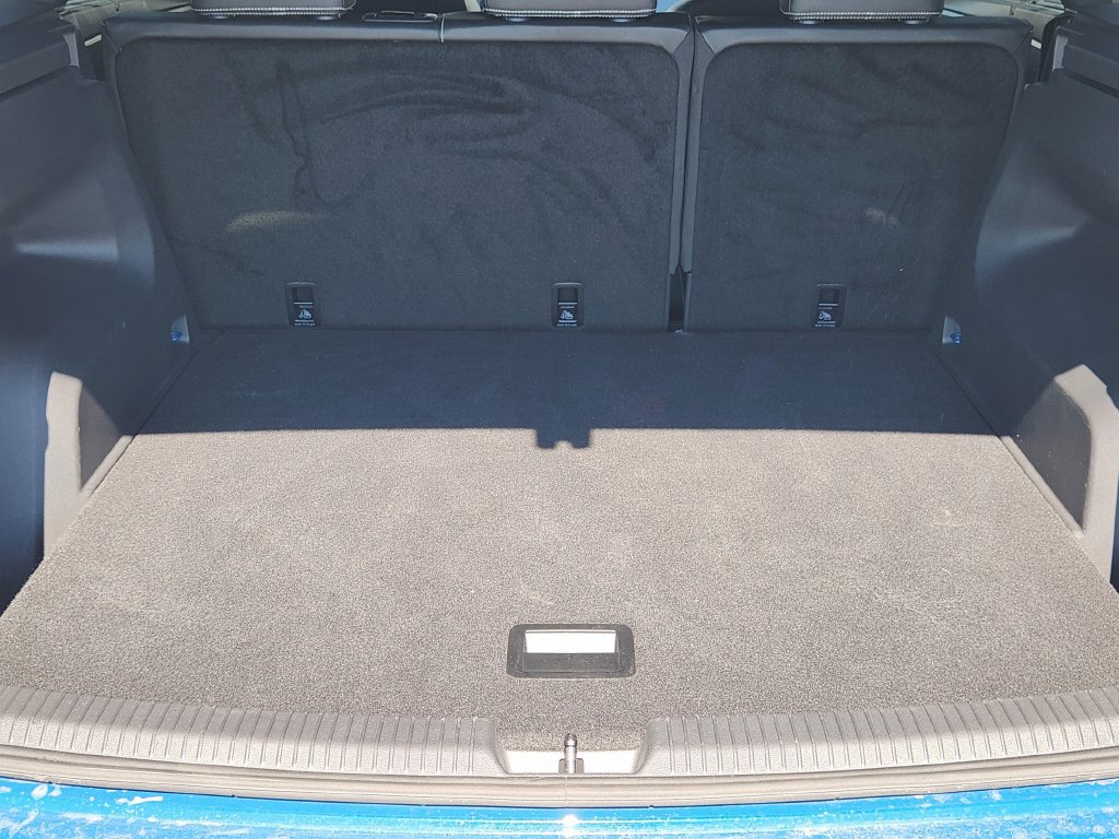 Used 2026 Volkswagen Atlas Cross Sport SE FWD image 33
