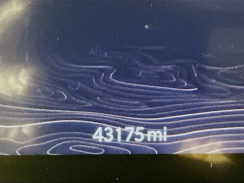 Used 2023 Jeep Grand Cherokee Limited w/ Black Appearance Package image 19