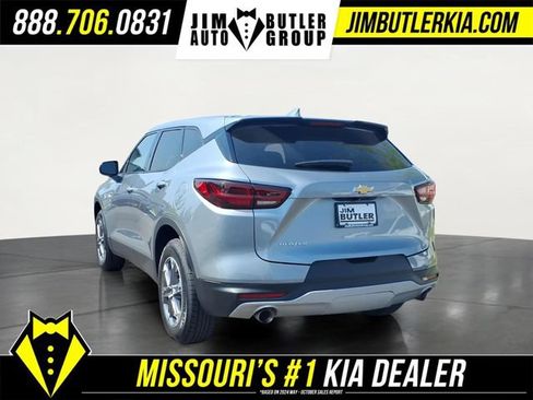 Used 2025 Chevrolet Blazer LT FWD image 6