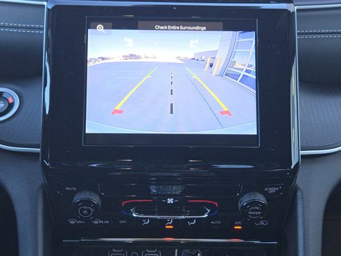 New 2025 Jeep Grand Cherokee 4WD image 15