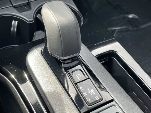 Used 2023 Toyota Prius XLE image 19