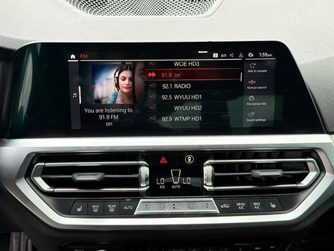 Used 2022 BMW 330i Sedan w/ M Sport Package image 30