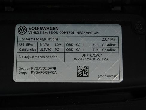 Used 2024 Volkswagen Golf R AWD/4WD image 80