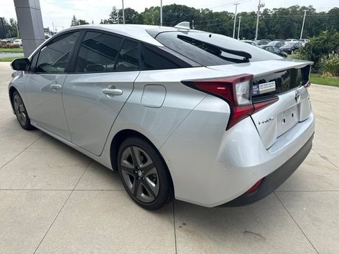 Used 2022 Toyota Prius XLE FWD image 5