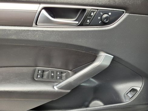 Used 2018 Volkswagen Passat 2.0T S image 26