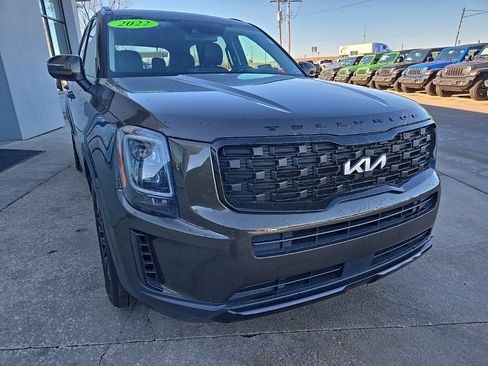 Used 2022 Kia Telluride EX w/ EX Premium Package image 12