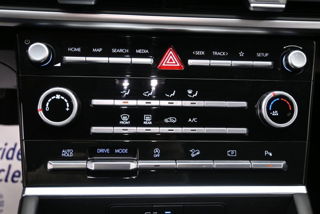 Used 2024 Hyundai Santa Fe SE FWD image 23