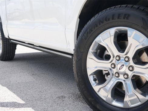 Used 2022 Ford F150 Platinum w/ FX4 Off-Road Package AWD/4WD image 2