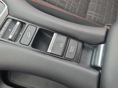 Used 2024 Honda HR-V Sport image 29