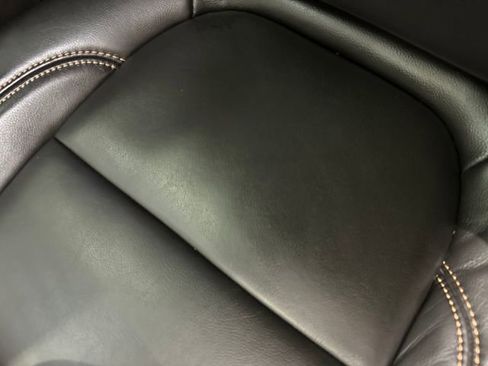 Used 2019 Chevrolet Traverse LT w/ LT Premium Package image 9