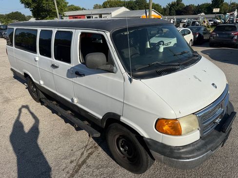 Used 2002 Dodge B3500 RWD image 1