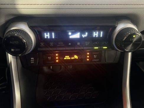 Used 2024 Toyota RAV4 Limited image 20