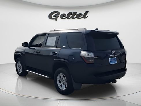 Used 2018 Toyota 4Runner SR5 image 6