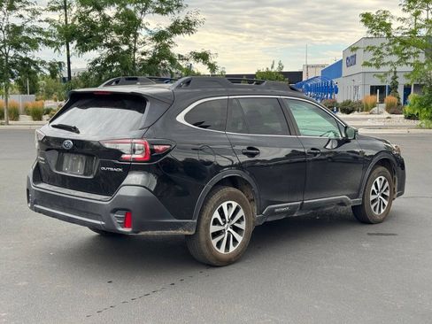 Used 2021 Subaru Outback Premium AWD/4WD image 7