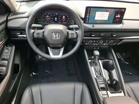Used 2025 Honda Accord Touring image 12
