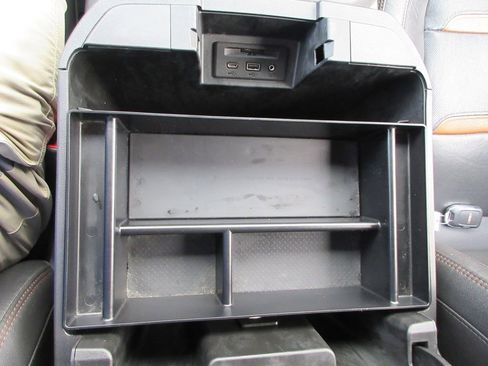 Certified 2020 GMC Sierra 1500 AT4 w/ AT4 Premium Package image 33