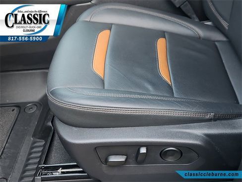 Used 2025 GMC Sierra 1500 AT4 w/ AT4 Premium Package image 28