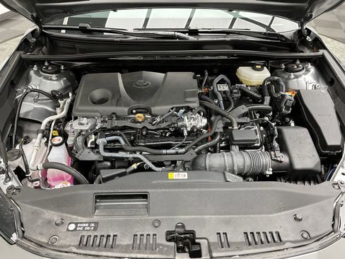 Used 2025 Toyota Camry XLE image 30