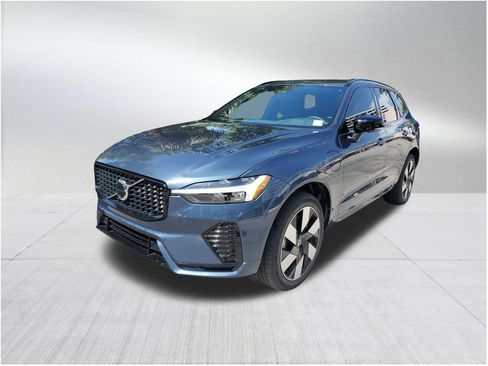 Certified 2024 Volvo XC60 T8 Plus w/ Protection Package Premier image 2