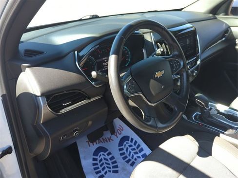 Certified 2022 Chevrolet Traverse LT image 10