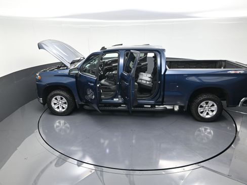 Used 2020 Chevrolet Silverado 1500 LT w/ Convenience Package image 15