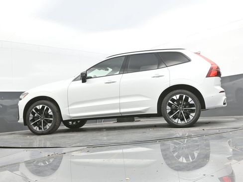 New 2026 Volvo XC60 B5 Plus w/ Protection Package Premier AWD/4WD image 31