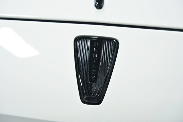 Used 2024 Bentley Flying Spur V8 AWD/4WD image 19