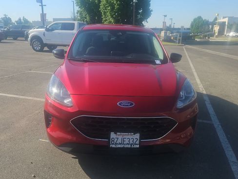 Used 2021 Ford Escape SE w/ SE Sport Appearance Package FWD image 4