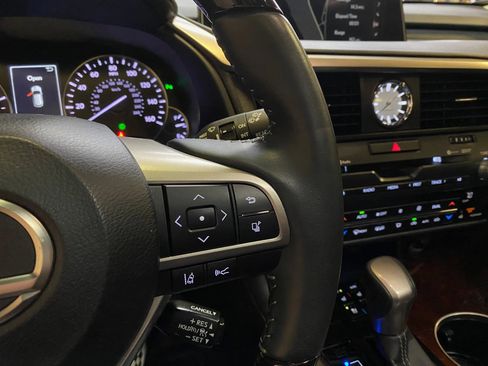Used 2019 Lexus RX 350 FWD w/ Navigation Package image 28