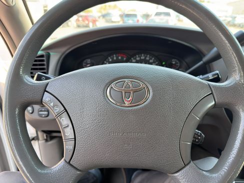 Used 2006 Toyota Tundra SR5 w/ TRD Off-Road Pkg AWD/4WD image 12