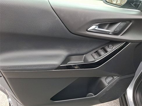 Certified 2025 Chevrolet Equinox LT w/ Convenience Package II image 12