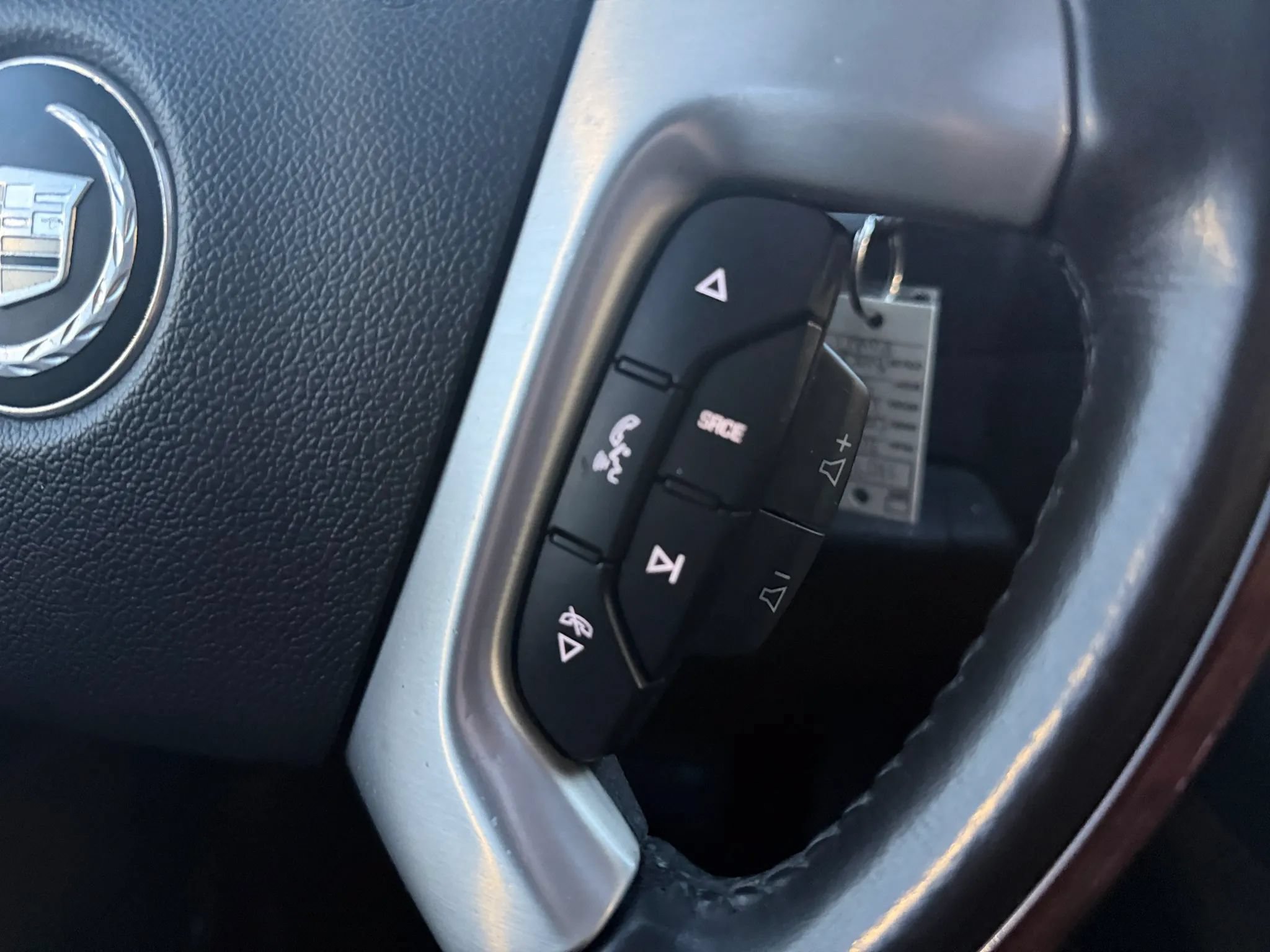 Used 2011 Cadillac Escalade ESV Luxury AWD/4WD image 38