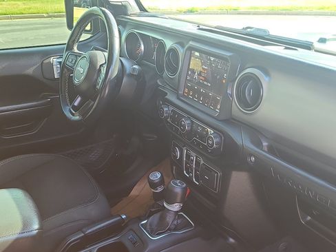 Used 2021 Jeep Wrangler Unlimited Sport AWD/4WD image 27