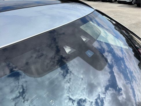 Used 2018 Jaguar F-PACE Premium image 12