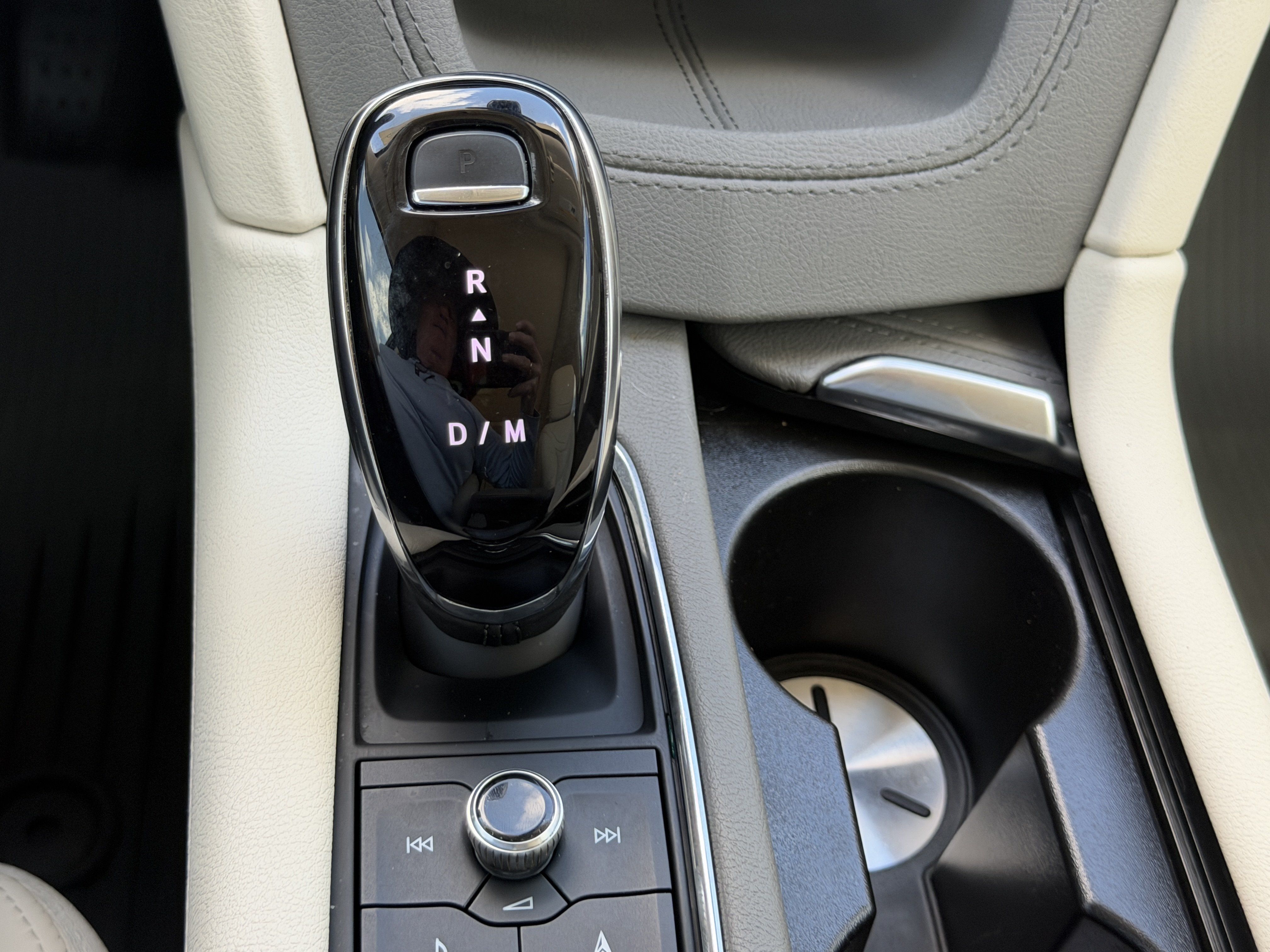 Certified 2023 Cadillac XT5 Premium Luxury FWD image 25