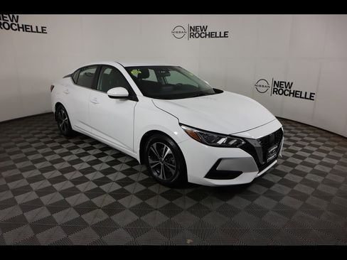 Certified 2022 Nissan Sentra SV w/ Trunk Package image 2