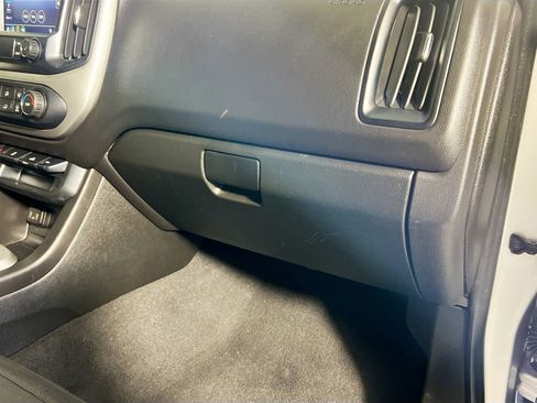 Used 2019 Chevrolet Colorado LT w/ LT Convenience Package image 32