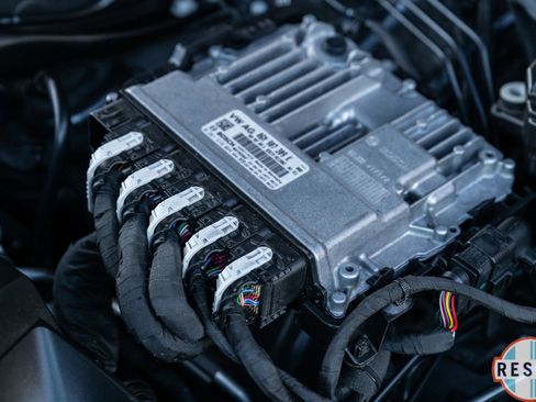 Used 2022 Porsche Macan S AWD/4WD image 4