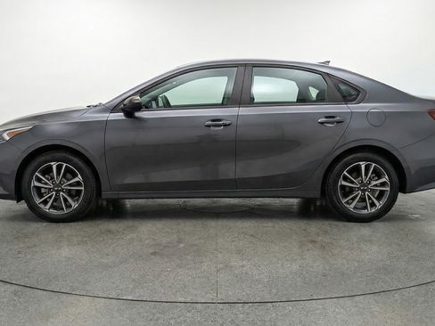 Used 2024 Kia Forte LXS FWD image 5