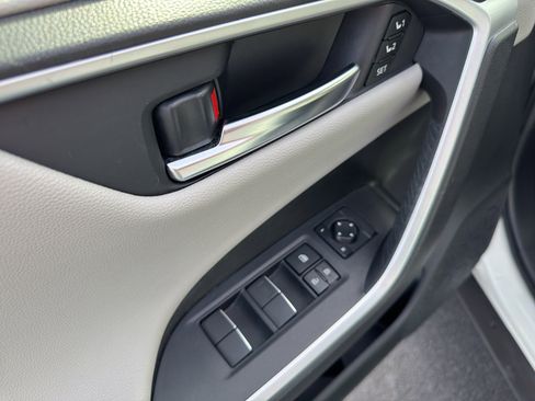 Certified 2020 Toyota RAV4 Limited image 12