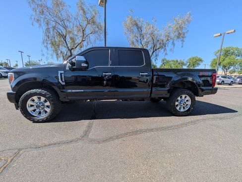 Used 2019 Ford F250 Platinum w/ Platinum Ultimate Package AWD/4WD image 9