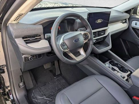 New 2026 Ford Explorer Active w/ Active Comfort Package image 3