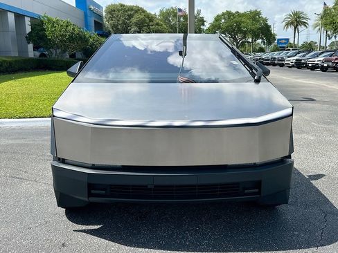 Used 2024 Tesla Cybertruck AWD Crew Cab image 2
