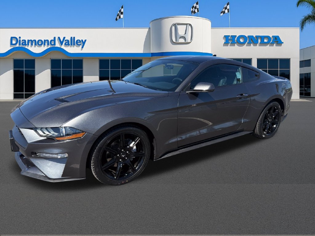 Used 2020 Ford Mustang Coupe w/ Black Accent Package RWD image 3