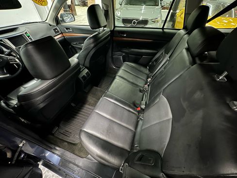 Used 2014 Subaru Outback 2.5i Limited image 16