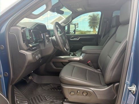 Used 2026 Chevrolet Silverado 2500 LTZ w/ LTZ Plus Package AWD/4WD image 7