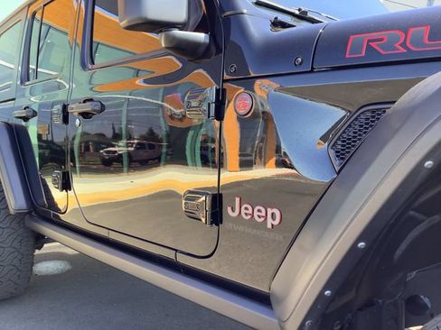 Used 2024 Jeep Wrangler Unlimited Rubicon w/ Technology Group AWD/4WD image 46